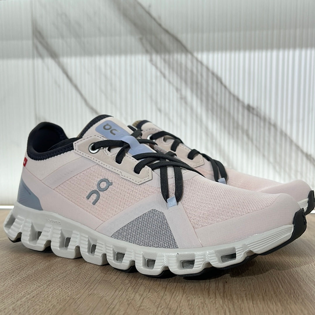 W Cloud X 3 AD Shell Heather | ON RUNNING | W Cloud X 3 AD Shell Heather