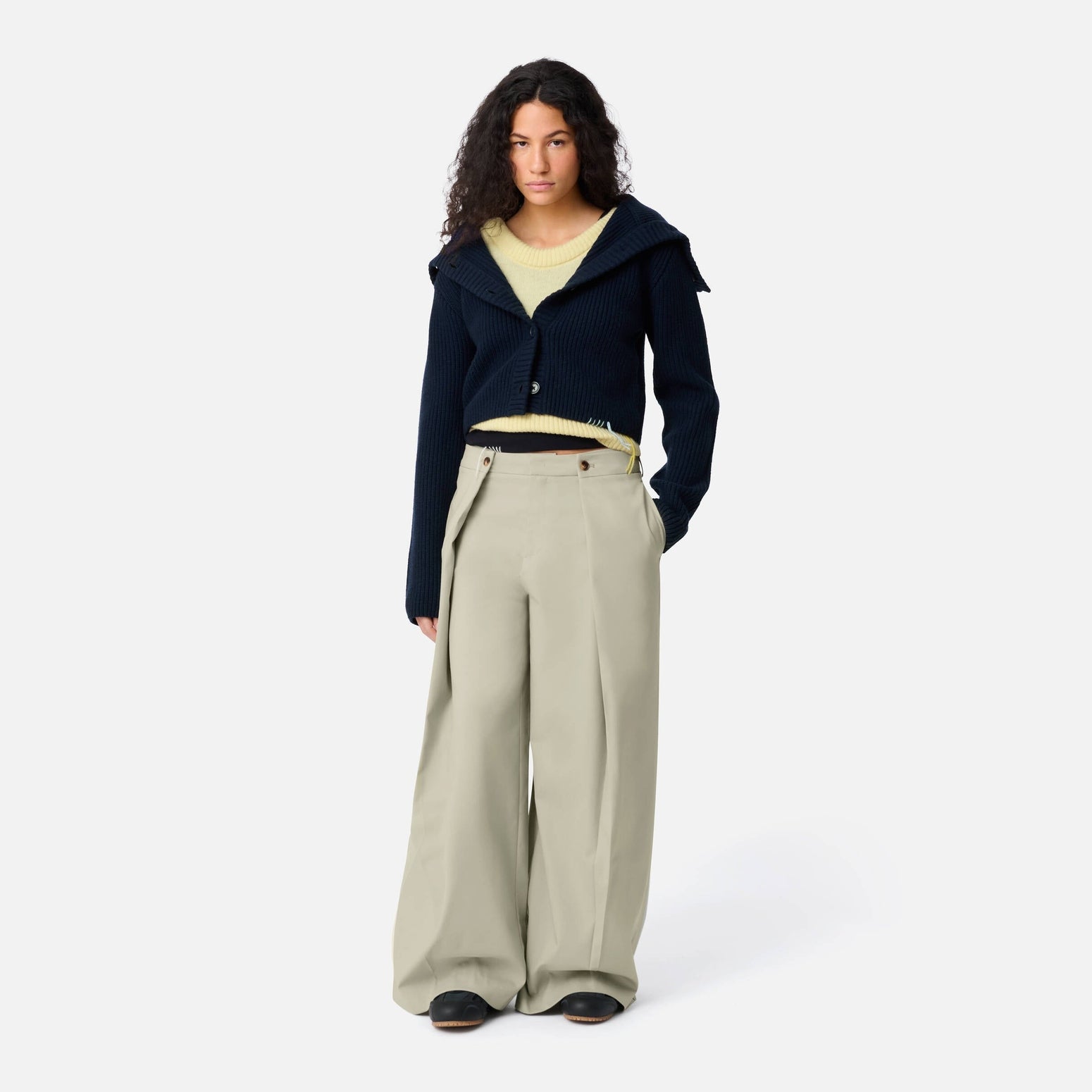 Riley Trousers | Women's Apparel | AXEL ARIGATO | A3350001 Riley Trousers | Women's Apparel | AXEL ARIGATO | A3350001