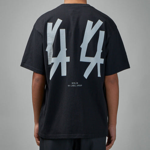 Solid Classic Tee DIRTY WHITE | Men's Apparel | LABEL 44 | B0030556-FA582-P396 Solid Classic Tee DIRTY WHITE | Men's Apparel | LABEL 44 | B0030556-FA582-P396