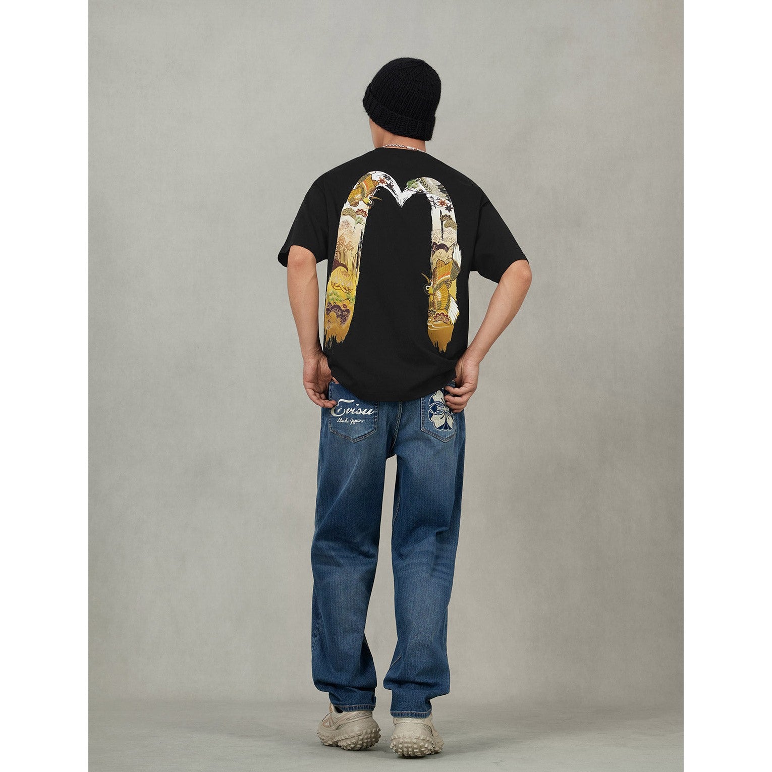 Logo and Crane Soaring Daicock Print Relax Fit T-shirt BLACK | Men's Apparel | EVISU | 2EAHTM5TS1162R XCT-Black Logo and Crane Soaring Daicock Print Relax Fit T-shirt BLACK | Men's Apparel | EVISU | 2EAHTM5TS1162R XCT-Black