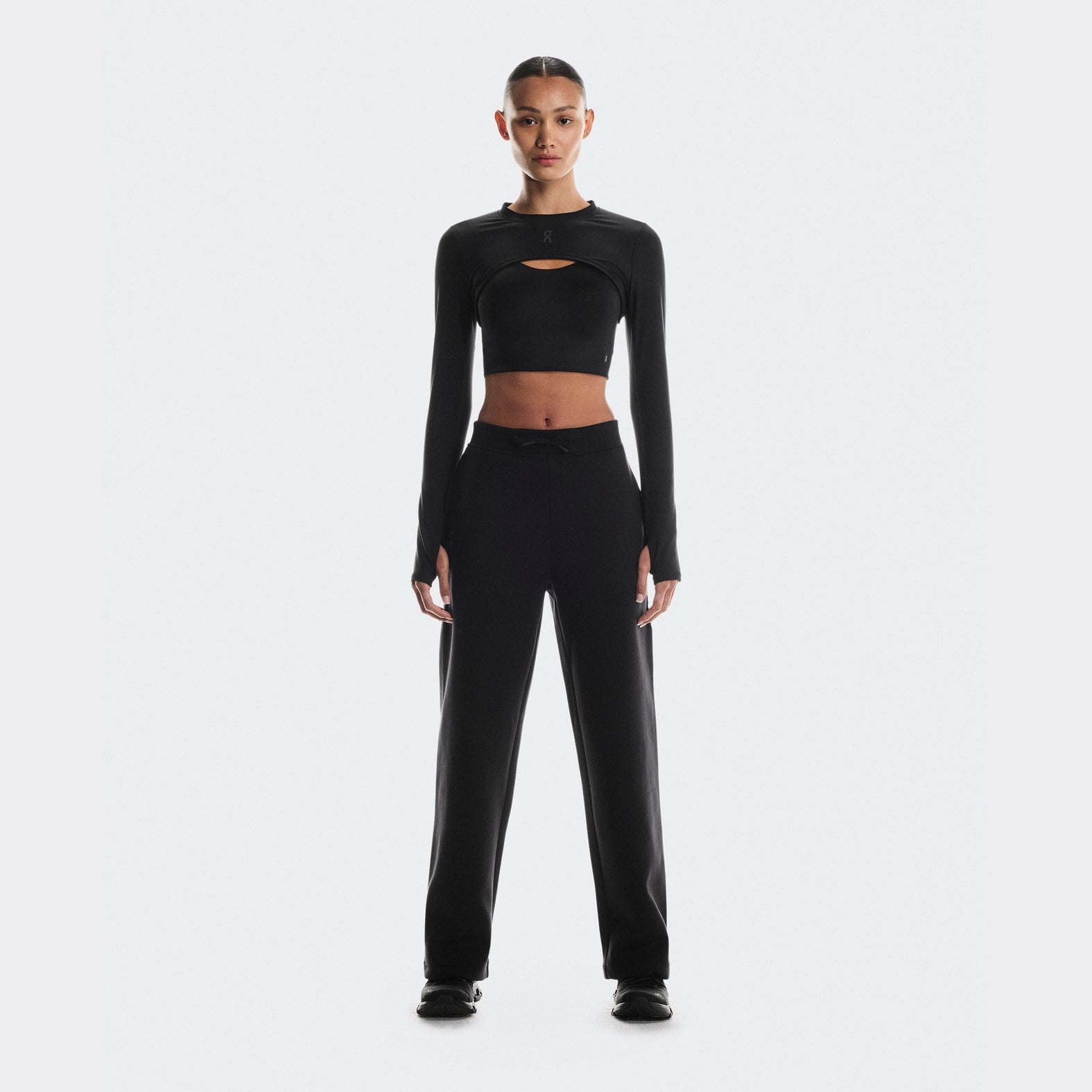 Focus Tech Sweatpants 1 W Black | Women's Apparel | On | 1WF30390553 Focus Tech Sweatpants 1 W Black | Women's Apparel | On | 1WF30390553