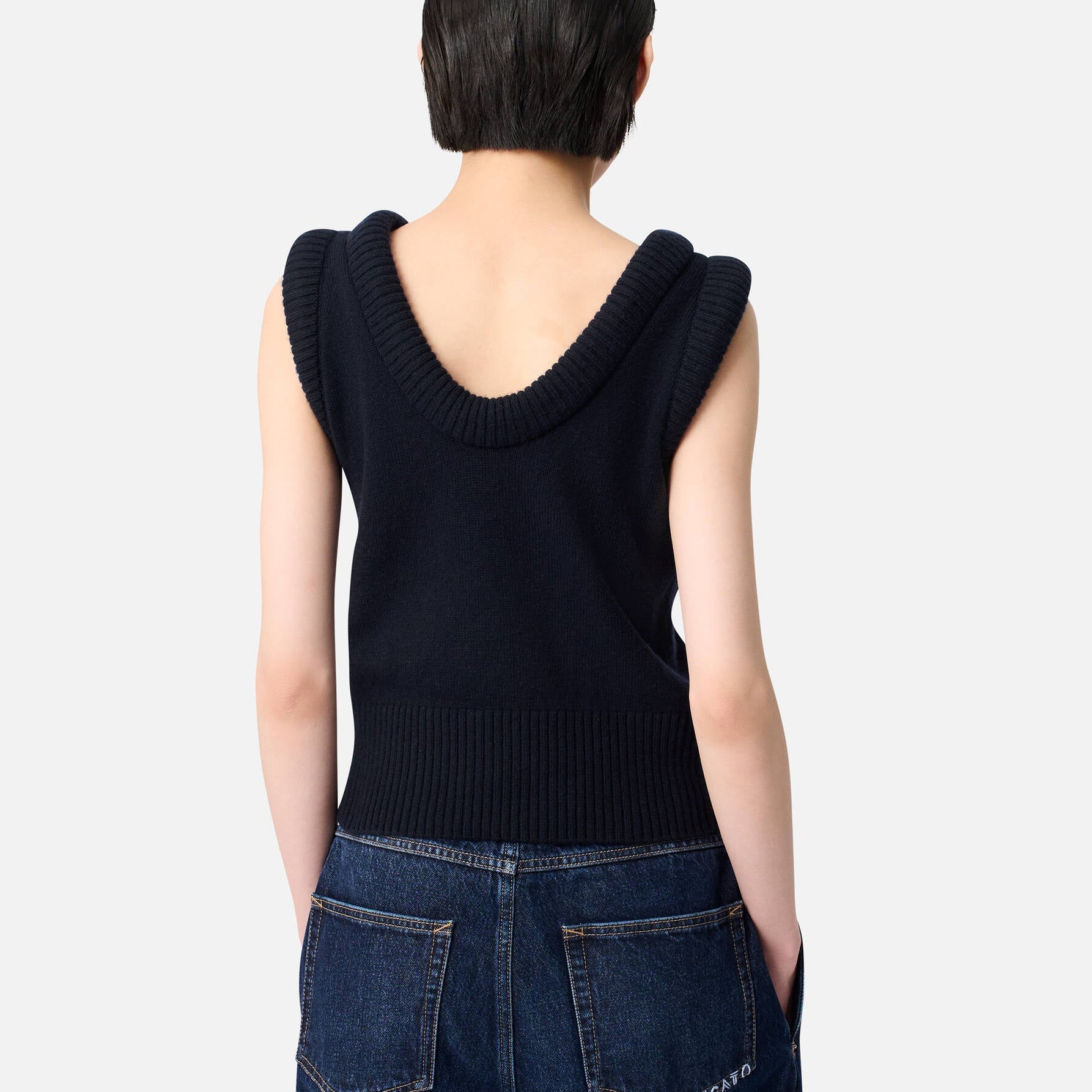 Marla Vest | Women's Apparel | AXEL ARIGATO | A3356002 Marla Vest | Women's Apparel | AXEL ARIGATO | A3356002