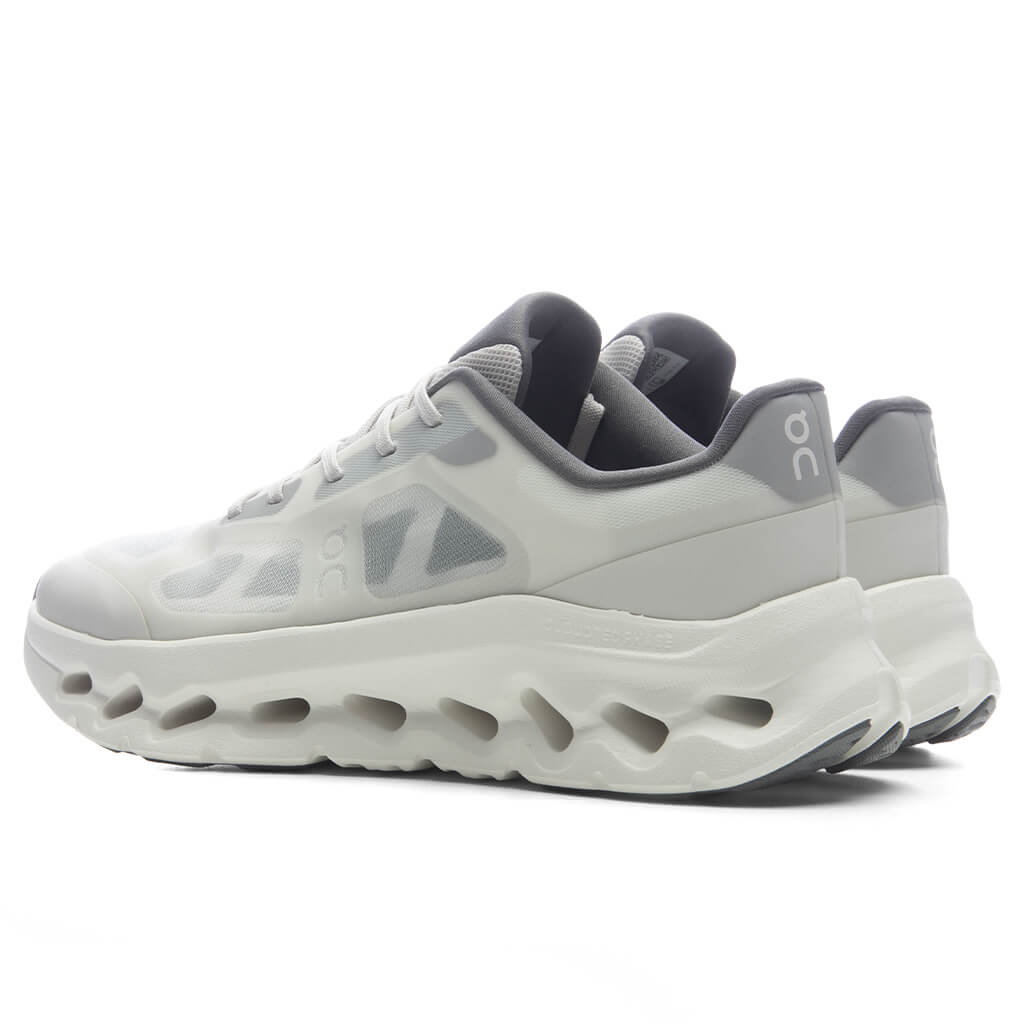 Cloud tilt Remix W Alloy | Ivory | Women's Footwear | On | Cloud tilt Remix W Alloy | Ivory Cloud tilt Remix W Alloy | Ivory | Women's Footwear | On | Cloud tilt Remix W Alloy | Ivory