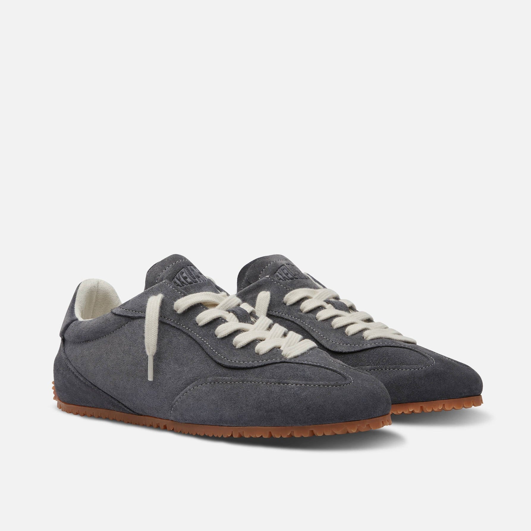 W Daze Runner Dark Grey/Gum | Women's Footwear | AXEL ARIGATO | F3536004 W Daze Runner Dark Grey/Gum | Women's Footwear | AXEL ARIGATO | F3536004