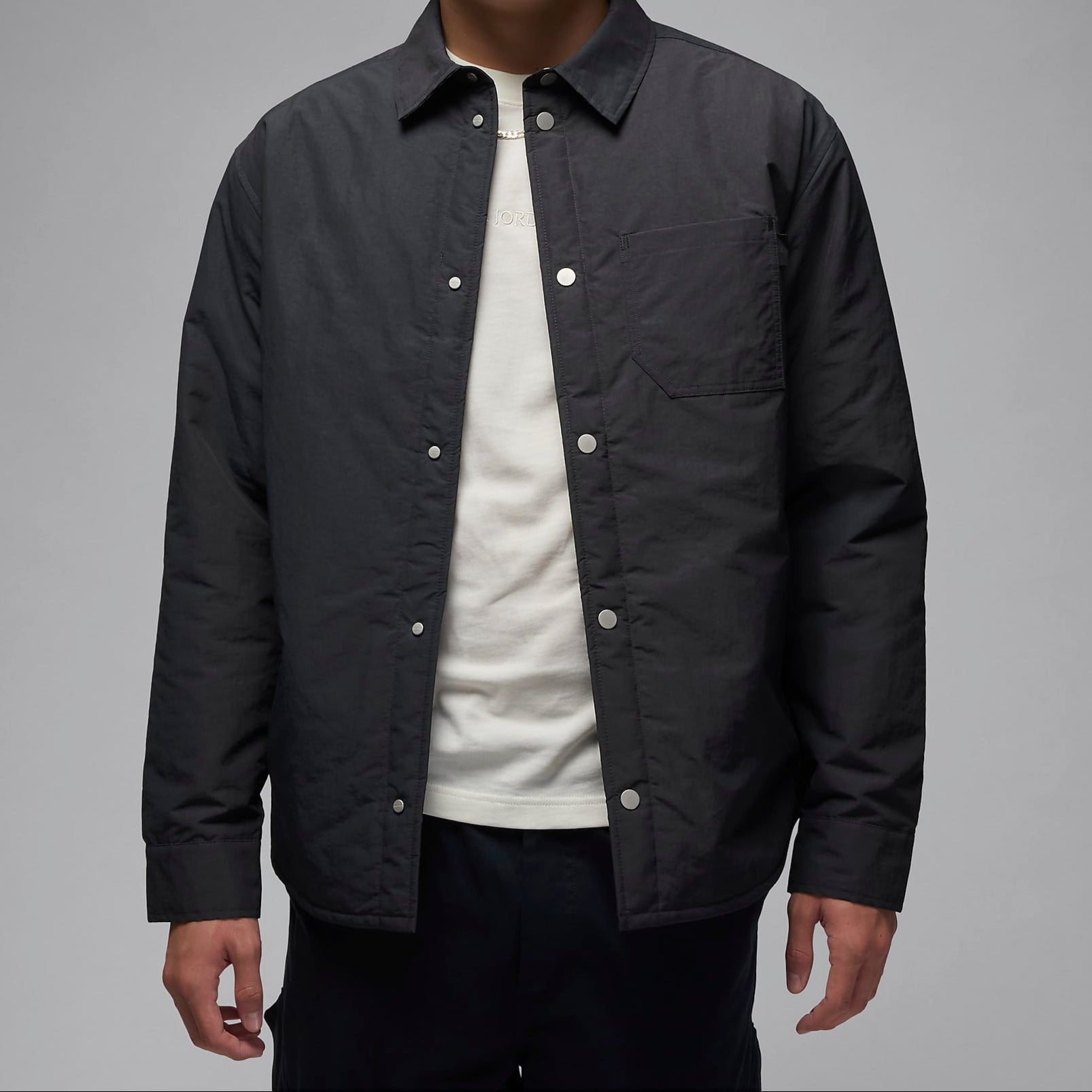 Air Jordan Men's Button-Down Top | Men's Apparel | Jordan | FV7432-045 Air Jordan Men's Button-Down Top | Men's Apparel | Jordan | FV7432-045