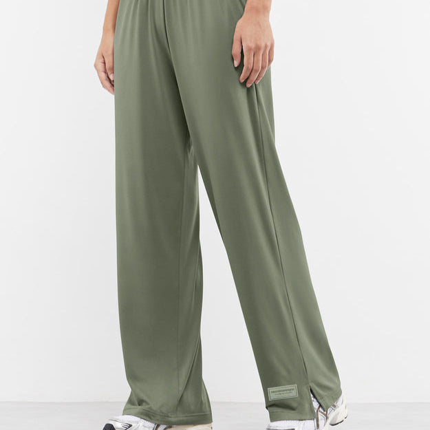 Recycled Lightweight Lounge Oversized Wide Leg Jogger Clay | Women's Apparel | THEGIVINGMOVEMENT | S1489LV14CLY Recycled Lightweight Lounge Oversized Wide Leg Jogger Clay | Women's Apparel | THEGIVINGMOVEMENT | S1489LV14CLY