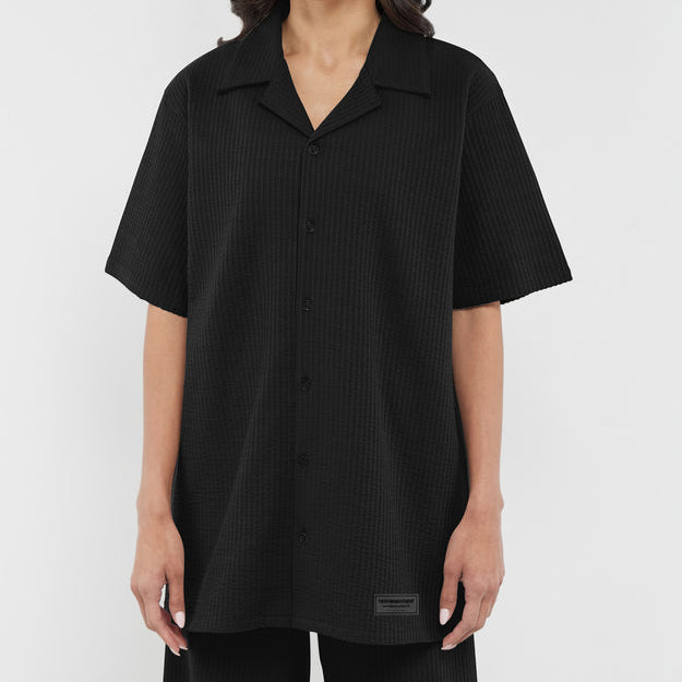 Textured Cotton Short Sleeve Shirt Pitch Black | Unisex Apparel | THEGIVINGMOVEMENT | S1726V14PBWM_2 Textured Cotton Short Sleeve Shirt Pitch Black | Unisex Apparel | THEGIVINGMOVEMENT | S1726V14PBWM_2
