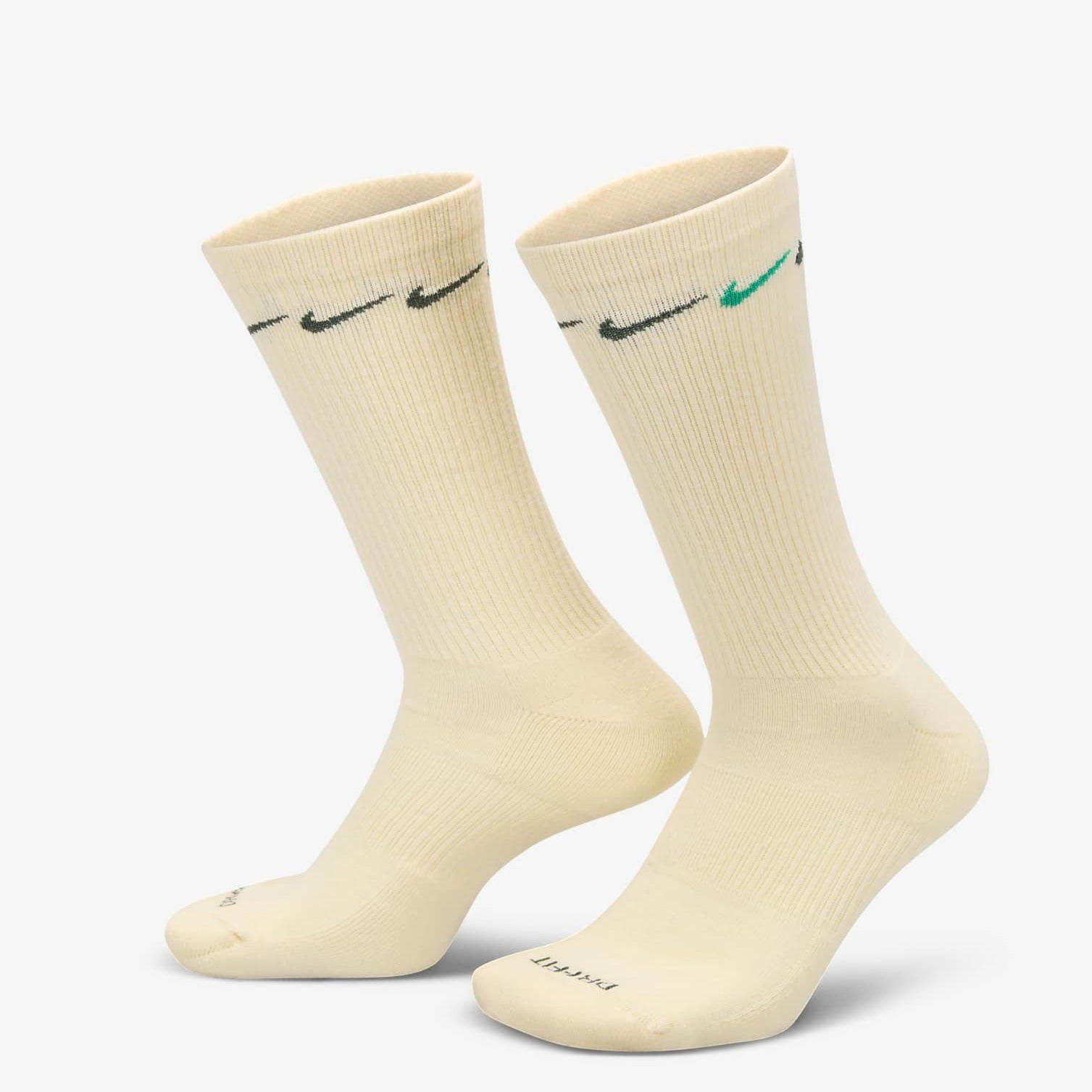 nike everyday cushion crew training socks three pack