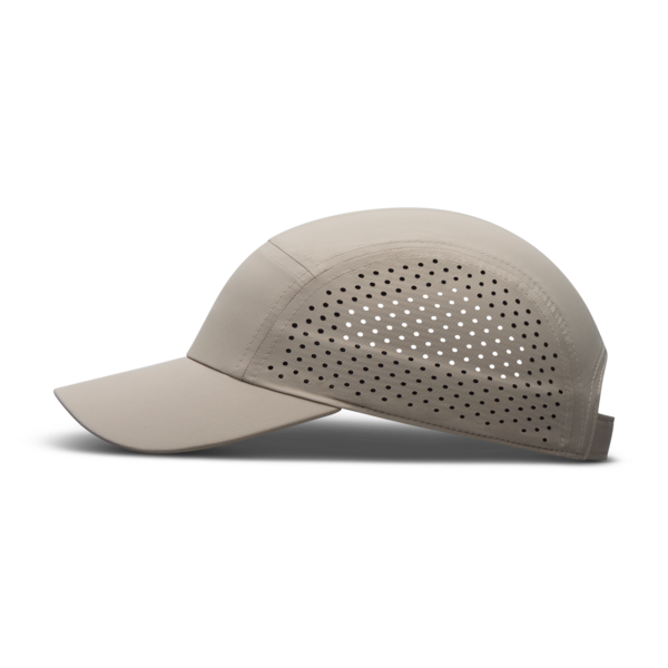Lightweight Cap in Desert Beige | Accessories | On |