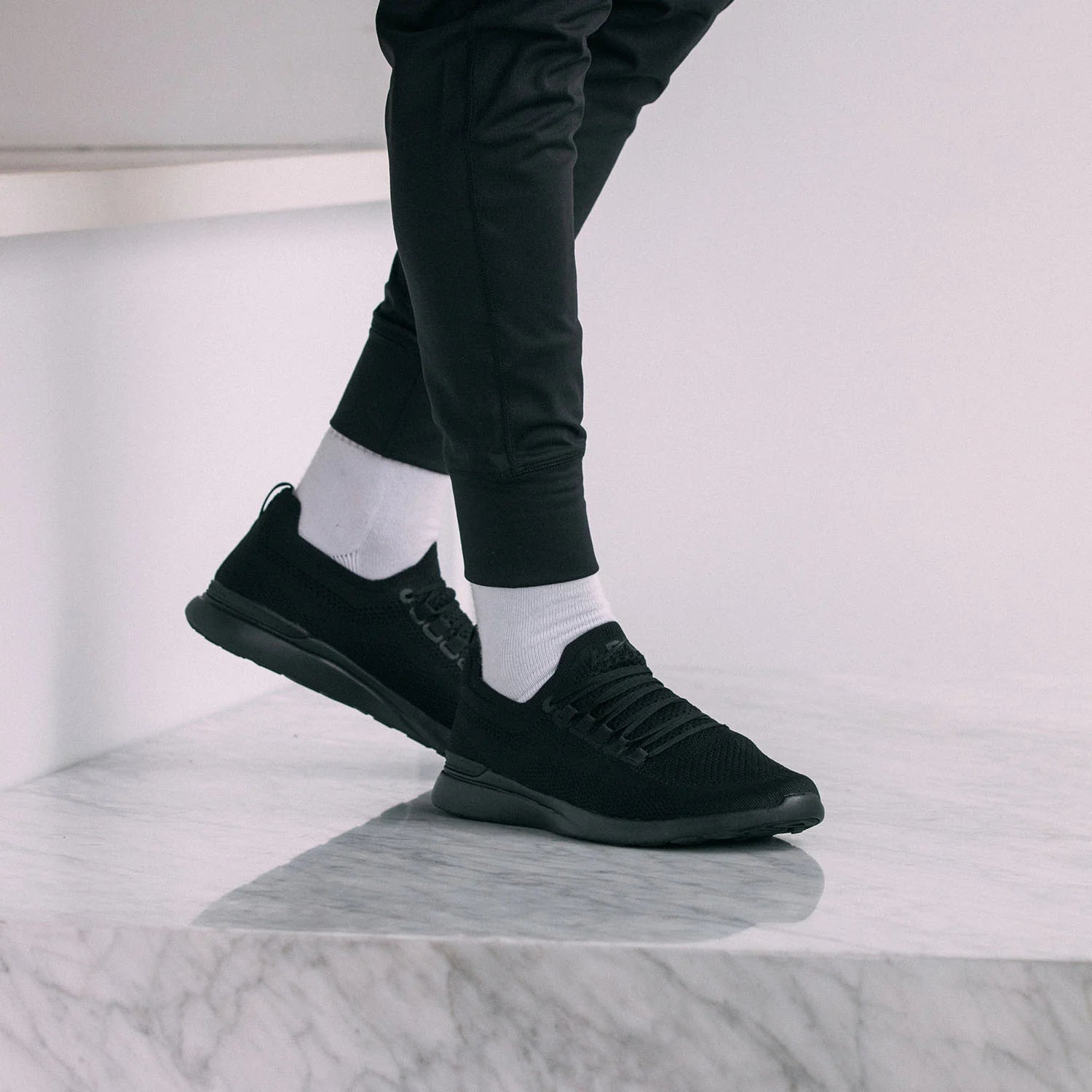 Men's TechLoom Breeze Black / Black | Men's Footwear | APL | 1-2-007-418-001 Men's TechLoom Breeze Black / Black | Men's Footwear | APL | 1-2-007-418-001