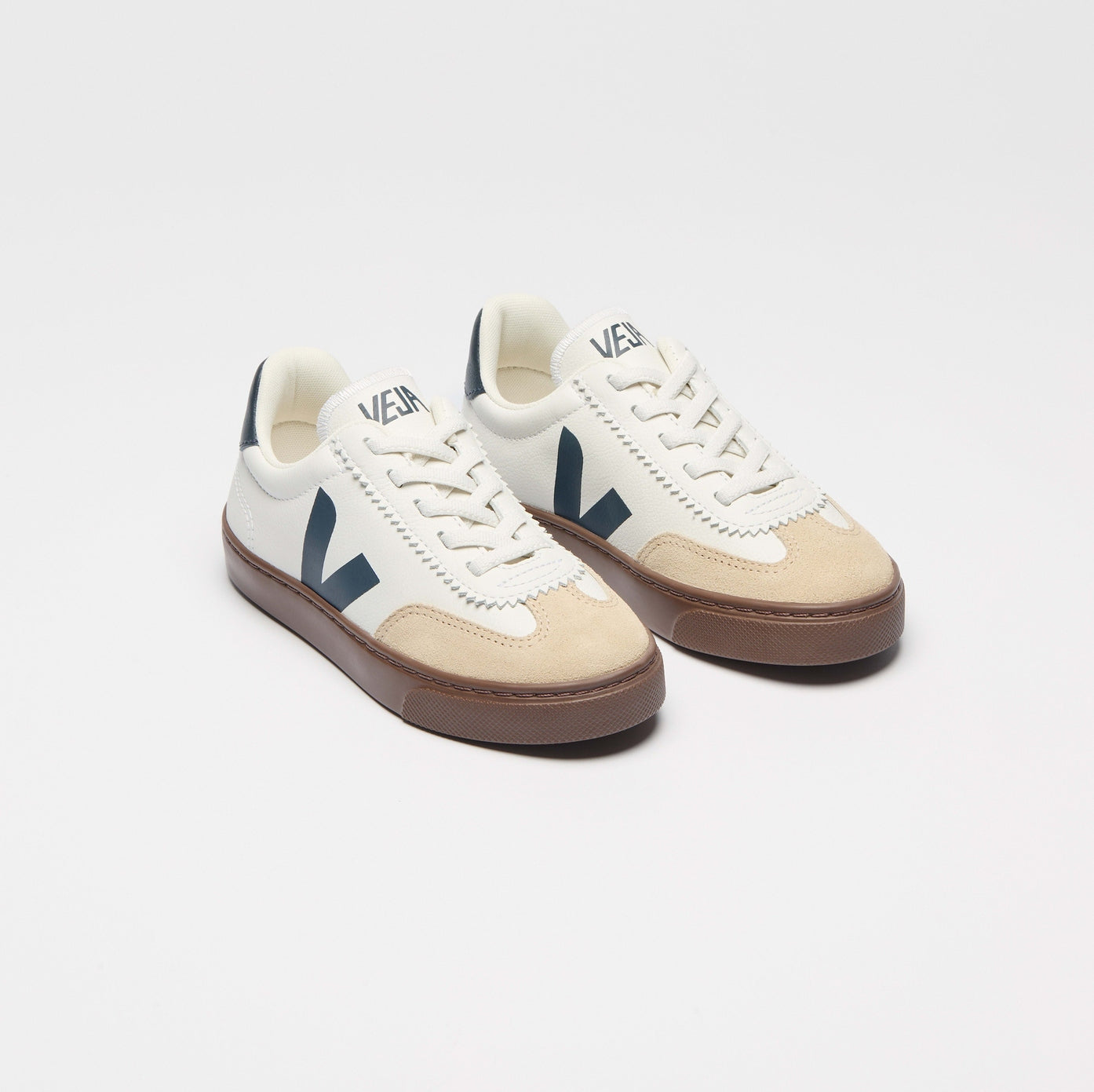 KIDS VOLLEY ELASTIC LACES LEATHER WHITE NAUTICO BARK | Kids Footwear | Veja | SY2021013 KIDS VOLLEY ELASTIC LACES LEATHER WHITE NAUTICO BARK | Kids Footwear | Veja | SY2021013