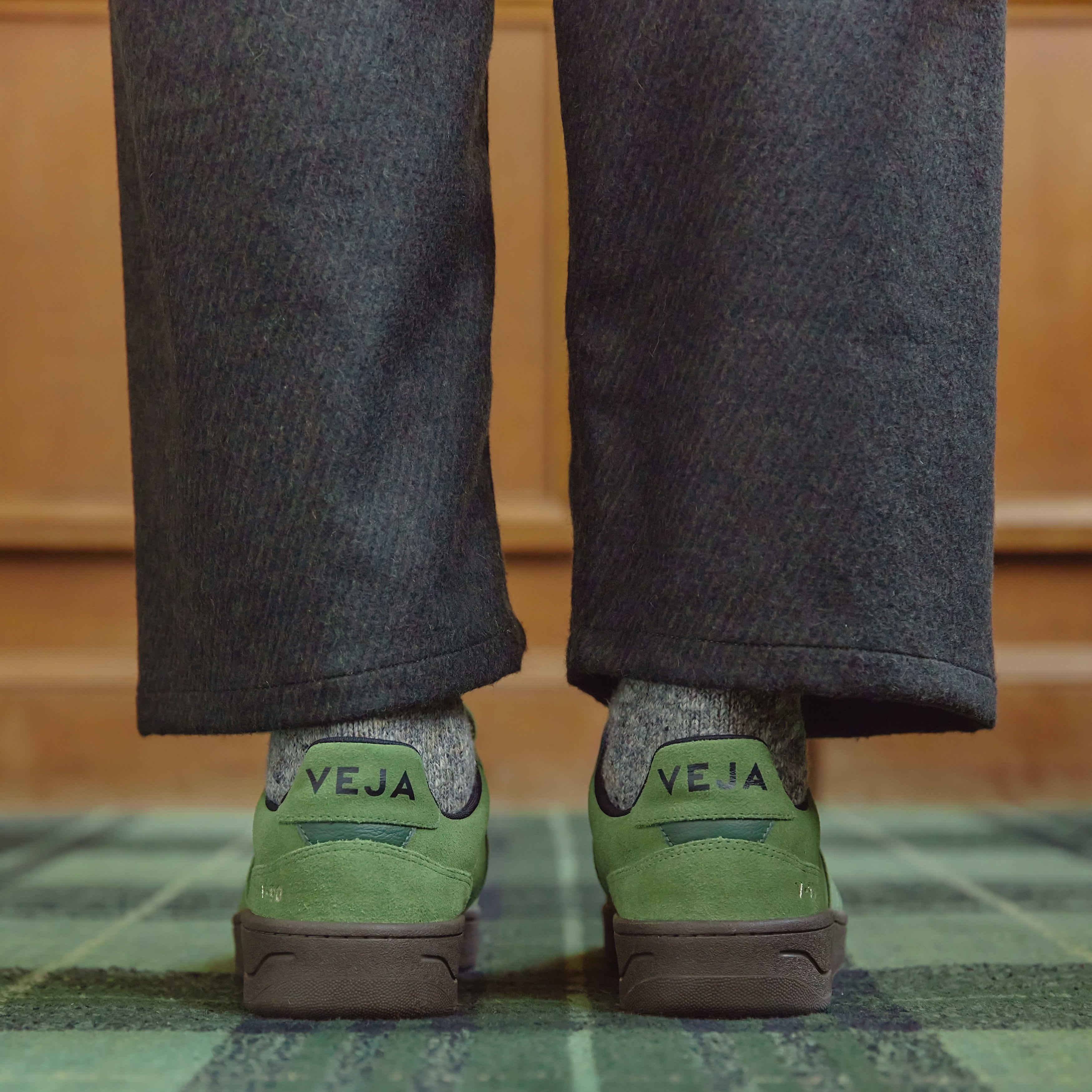 V-90 SUEDE FULL MILITAR EAGLE | Women's Footwear | Veja | VD0320928A V-90 SUEDE FULL MILITAR EAGLE | Women's Footwear | Veja | VD0320928A