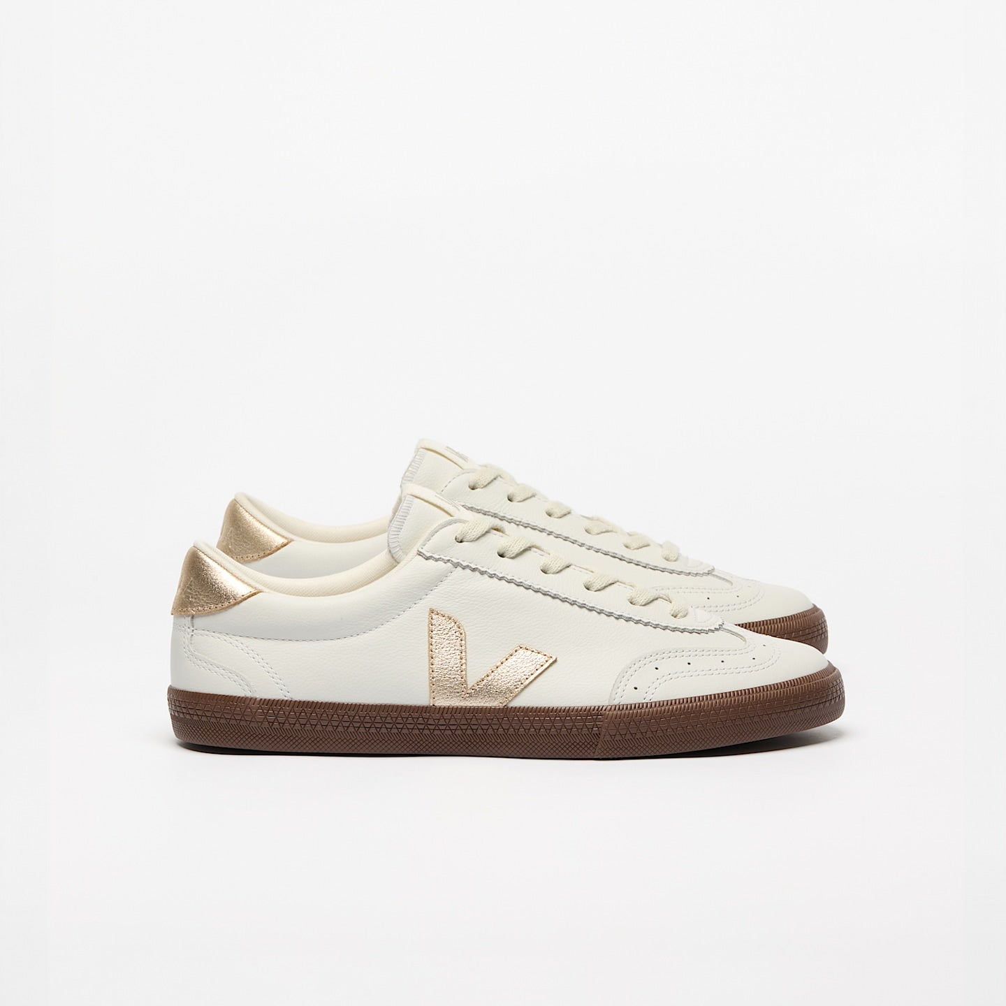 VOLLEY LEATHER WHITE PLATINE BARK | Women's Footwear | Veja | VO2021413A VOLLEY LEATHER WHITE PLATINE BARK | Women's Footwear | Veja | VO2021413A