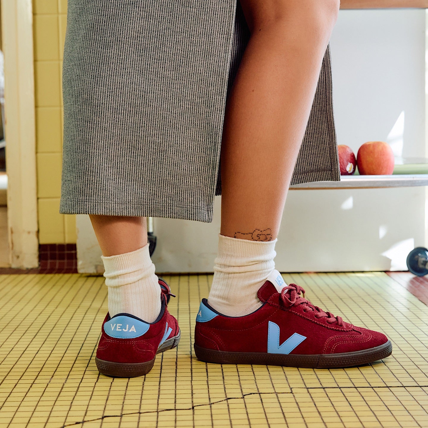 VOLLEY SUEDE GRENAT AQUA EAGLE W | Women's Footwear | Veja | VO0321467A VOLLEY SUEDE GRENAT AQUA EAGLE W | Women's Footwear | Veja | VO0321467A