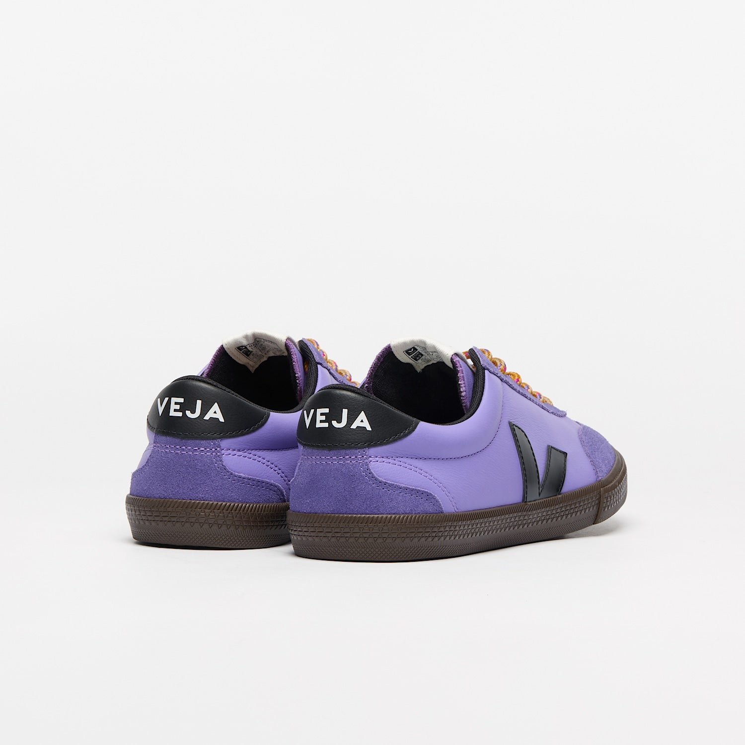 VOLLEY LEATHER JOKER BLACK EAGLE | Women's Footwear | Veja | VO2020882A VOLLEY LEATHER JOKER BLACK EAGLE | Women's Footwear | Veja | VO2020882A